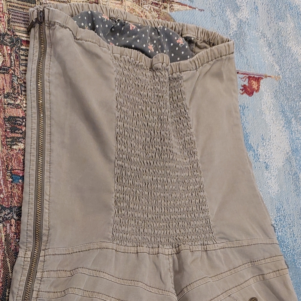 Guess Men's Khaki Chinos - Picture 12 of 15